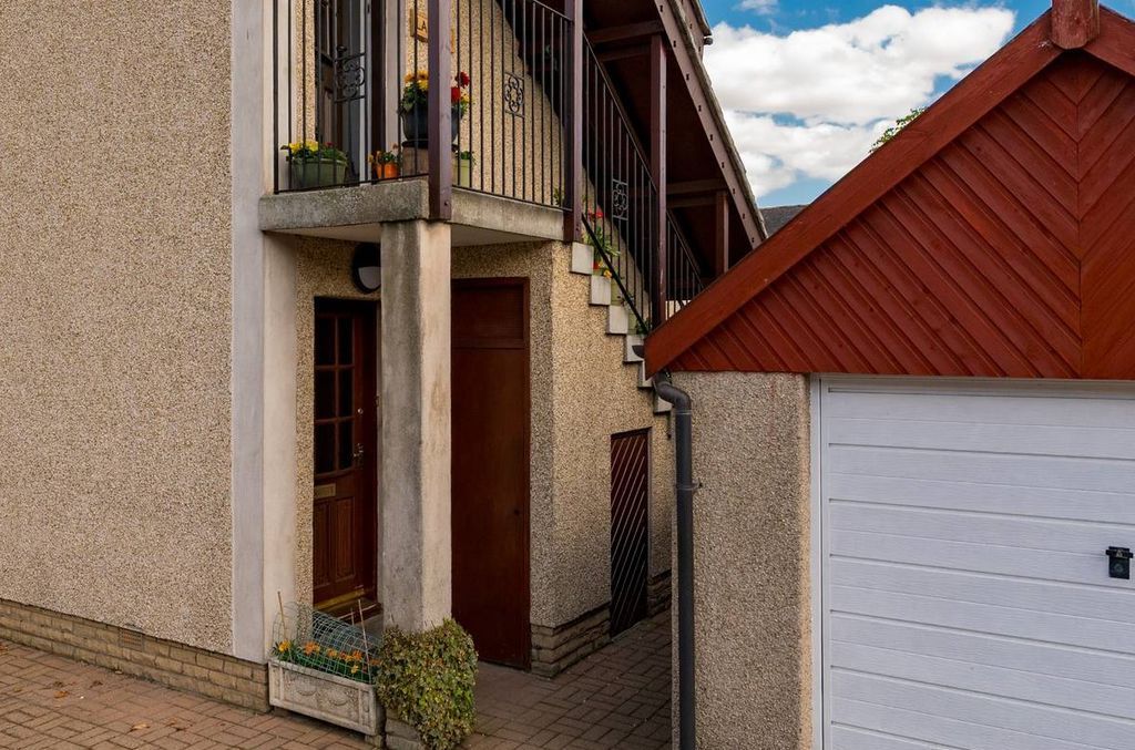 Additional image 9 of 1 bed flat for sale12 Dovecot Lade, Peebles EH45