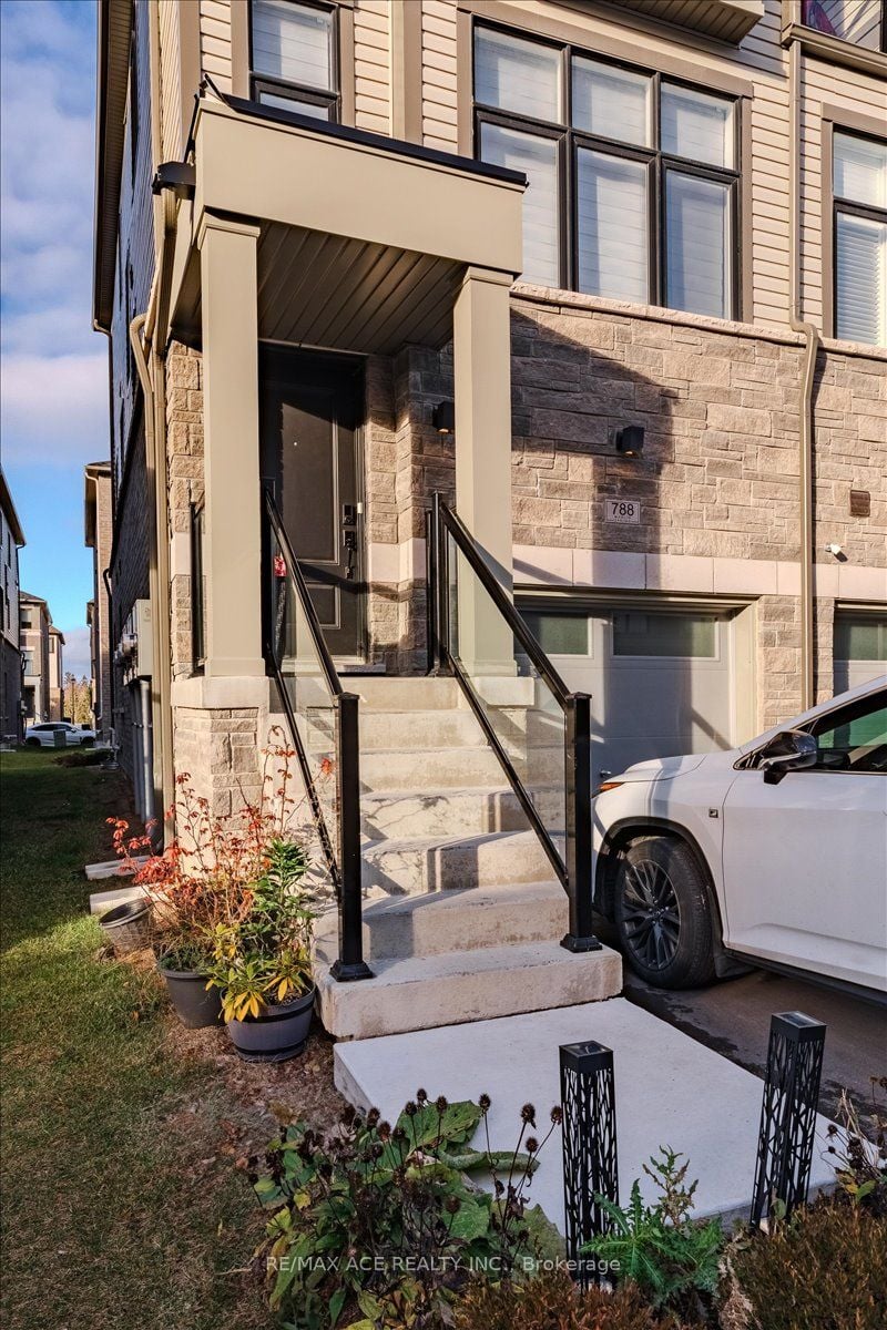 Additional image 2 of 788 Eddystone Path, Oshawa, ON, L1H 0B1