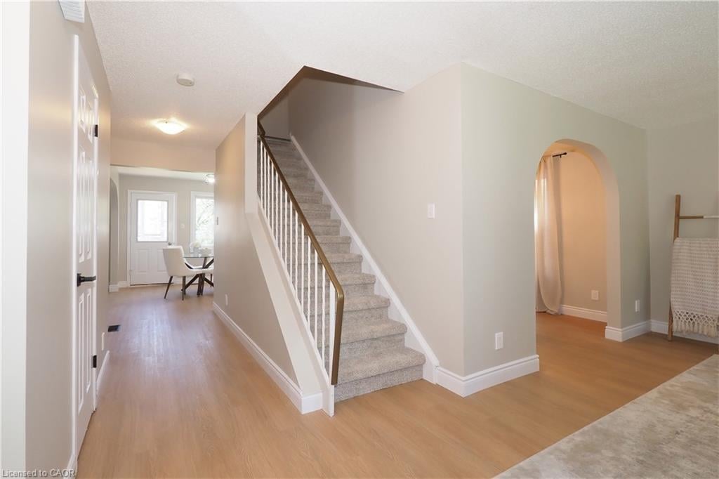 Additional image 5 of 27 Scenic Wood Crescent, Kitchener, ON, N2A 3N2
