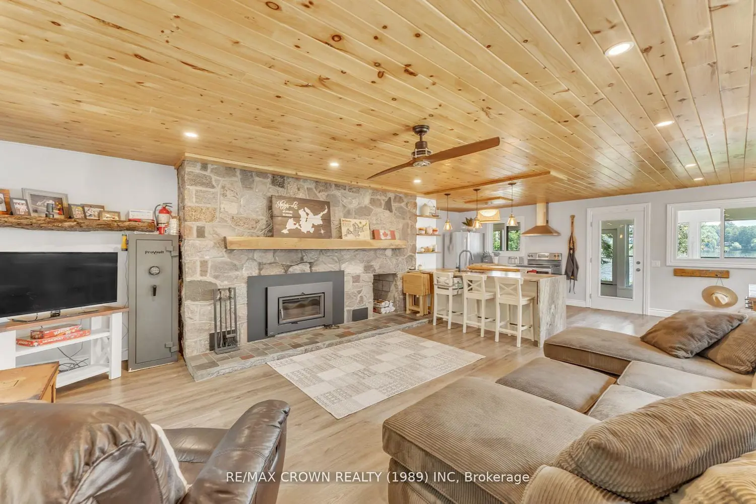 Additional image 6 of 71 Northwoods Drive Island