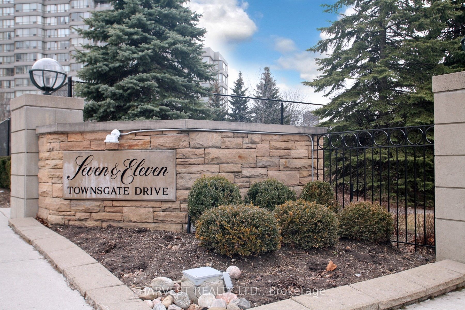 Additional image 5 of 1402-7 Townsgate Drive, Vaughan, ON, L4J 7Z9