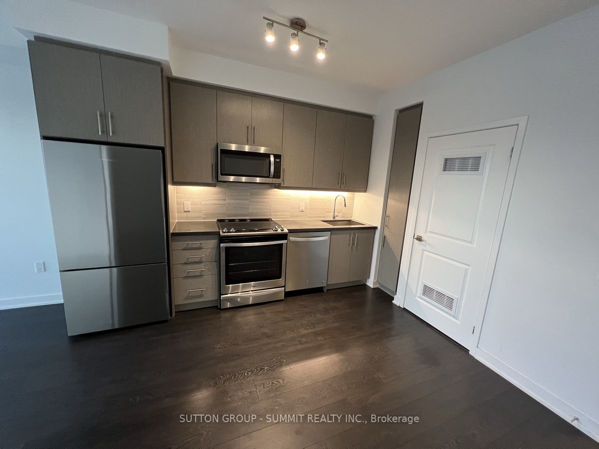 Additional image 2 of 401-85 Oneida Crescent, Richmond Hill, ON, L4B 0H4