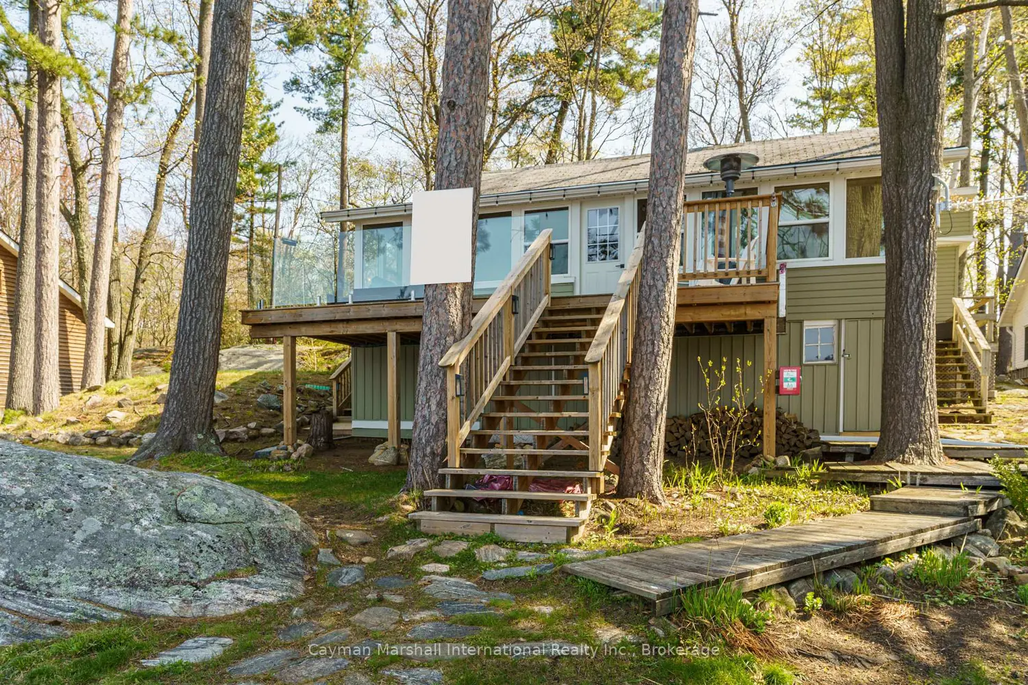 Additional image 12 of 99 Bala Park Island