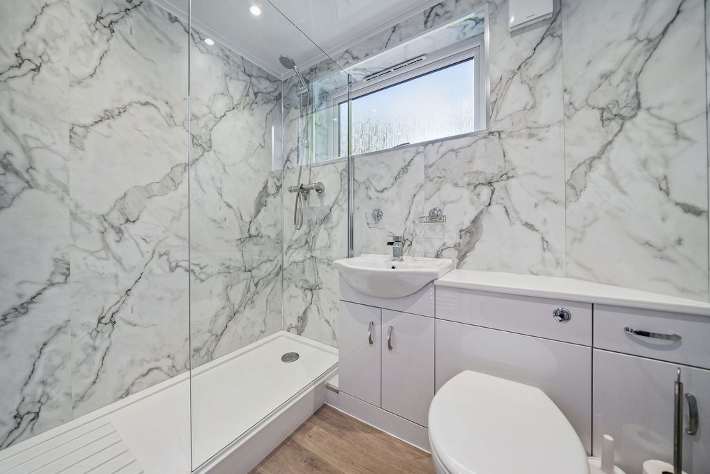 Additional image 4 of 1 bed flat for saleFlat 2, 30 Park Grove, Cardross G82