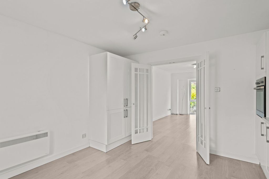Additional image 4 of 3 bed flat for saleCarmichael Court, Bridge Of Allan FK9