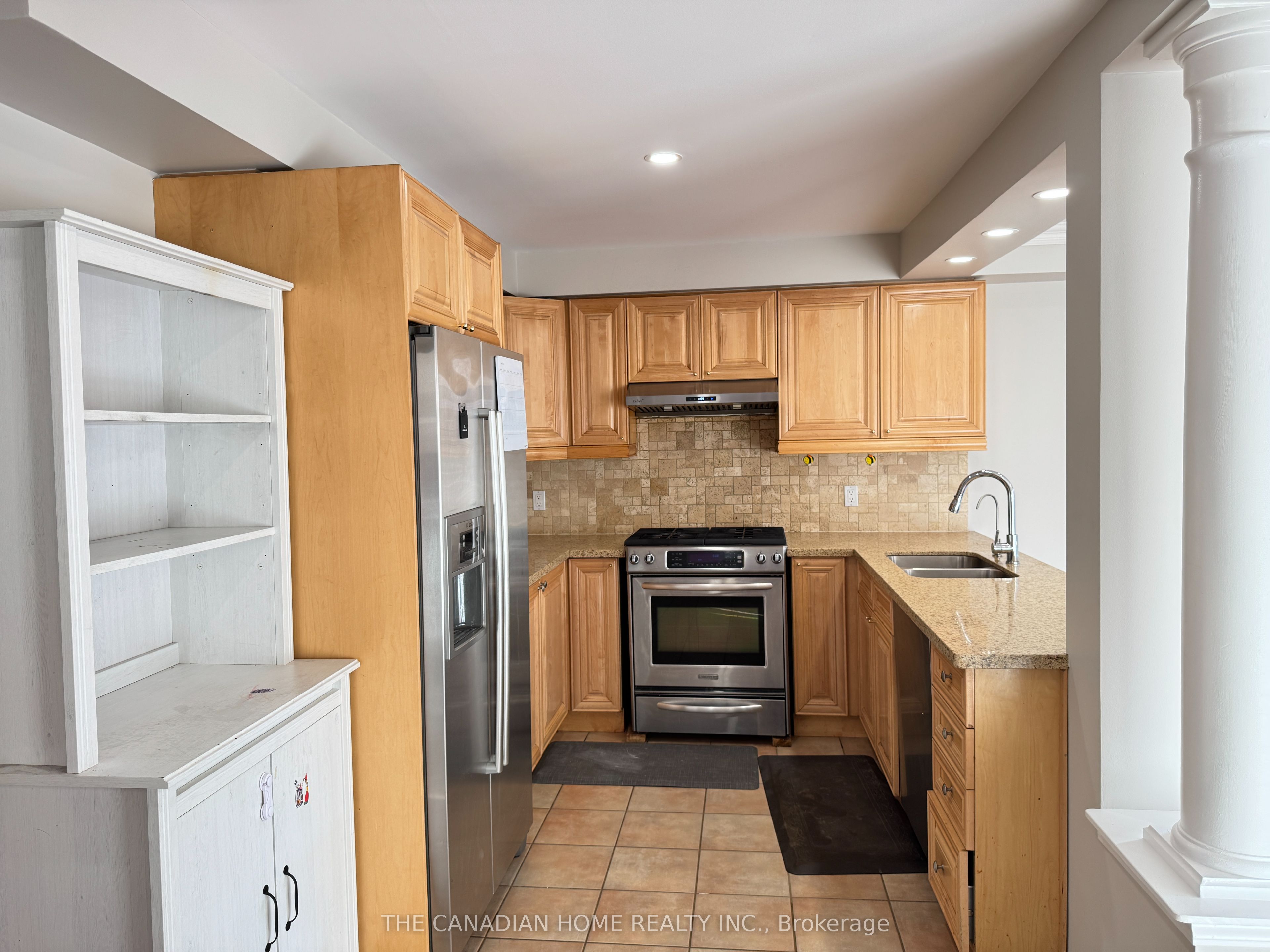 Additional image 3 of 1151 Hickory Hollow Glen, Mississauga, ON, L5W 1J4