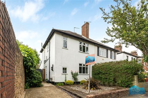 Manor Park Road, London N2