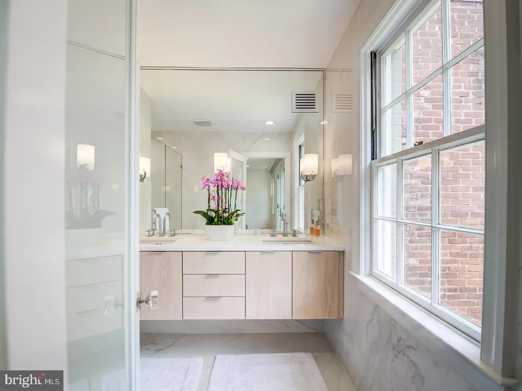 Additional image 61 of 3147 O Street NW, Washington, DC 20007