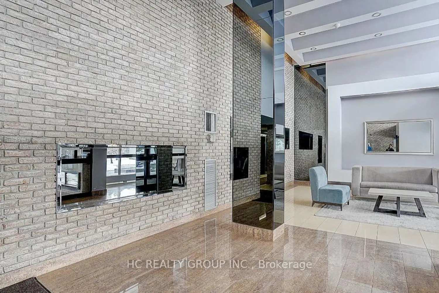 350 Seneca Hill Drive 1611 photo 3