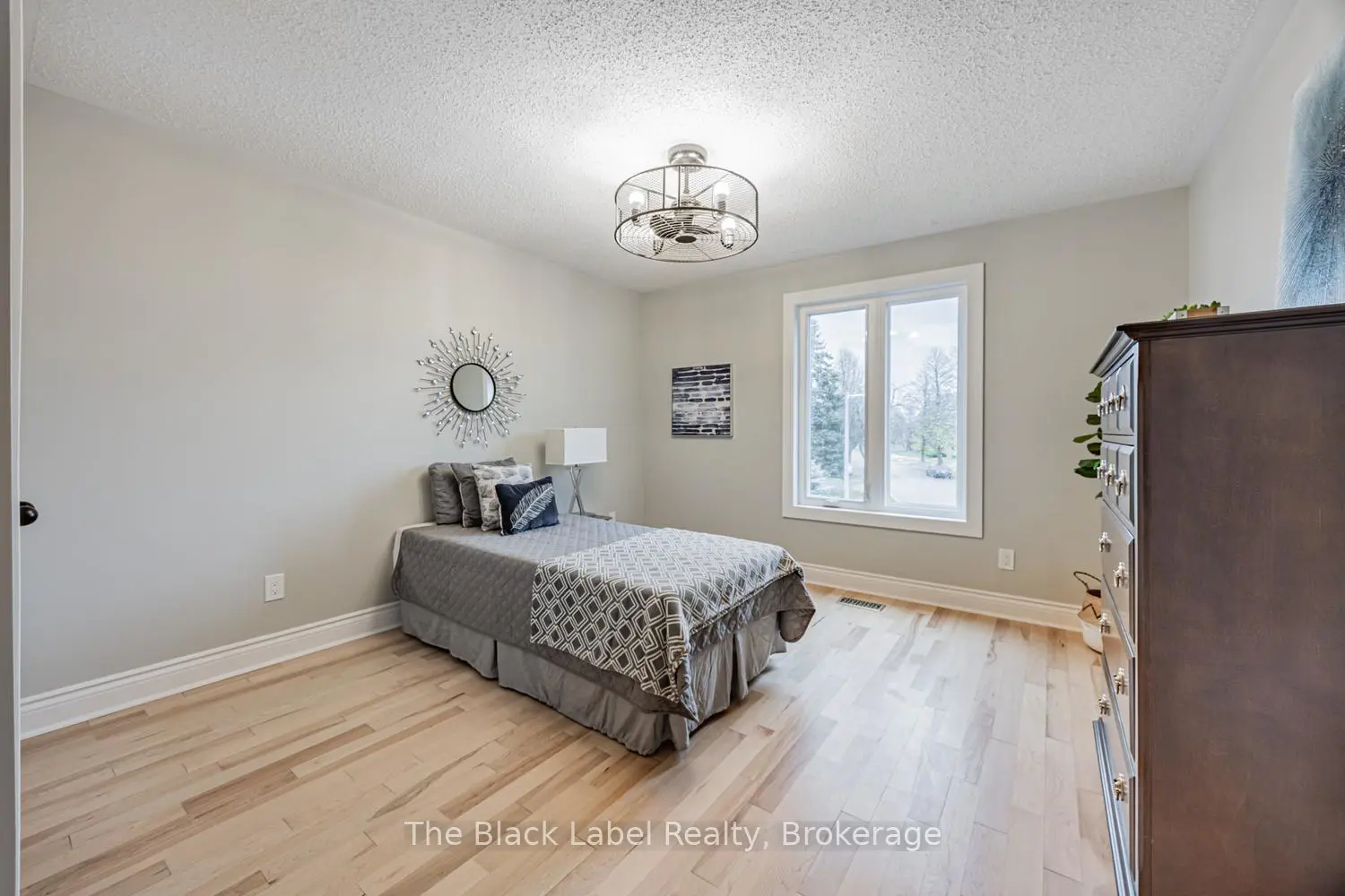 Additional image 7 of 48 Lipton Crescent