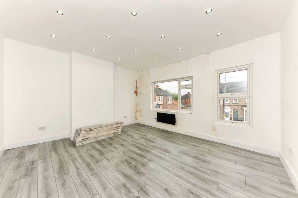 Additional image 7 of 1 bed property for saleCromwell Road, Grimsby DN31