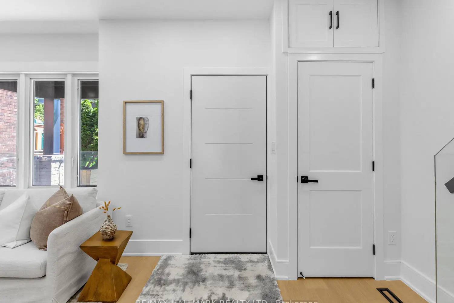 208 Gainsborough Road photo 2