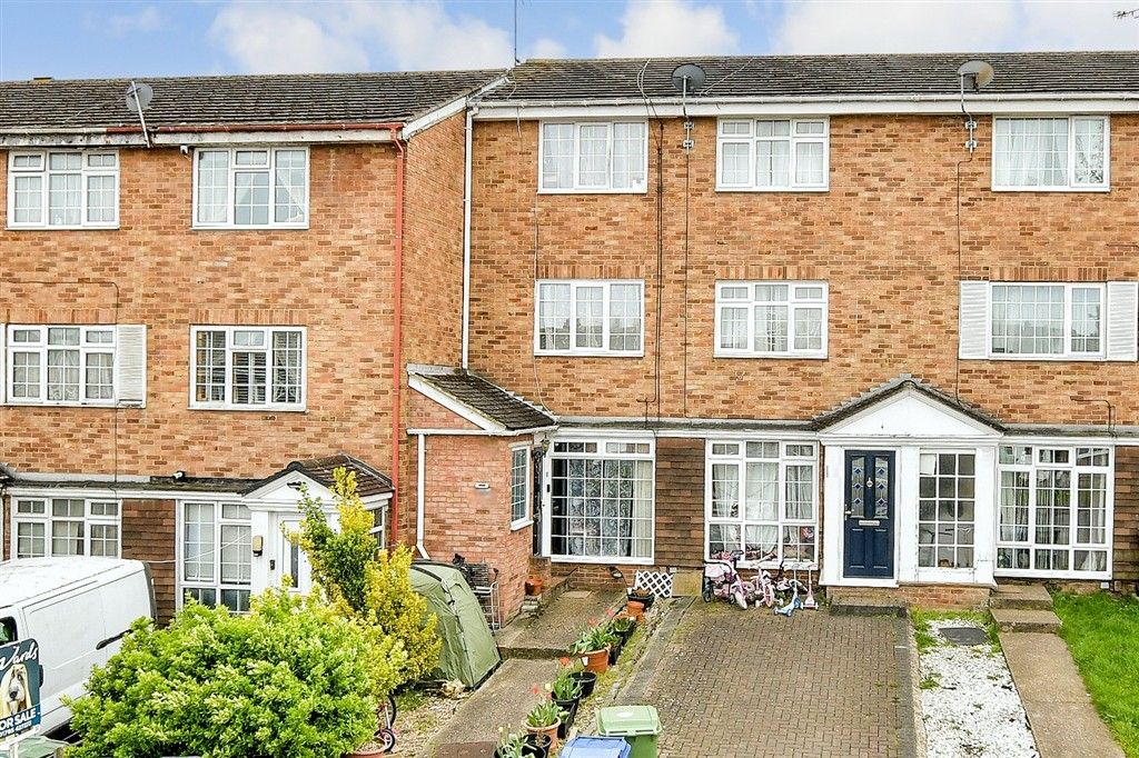 4 bed town house for salePeriwinkle Close, Sittingbourne, Kent ME10