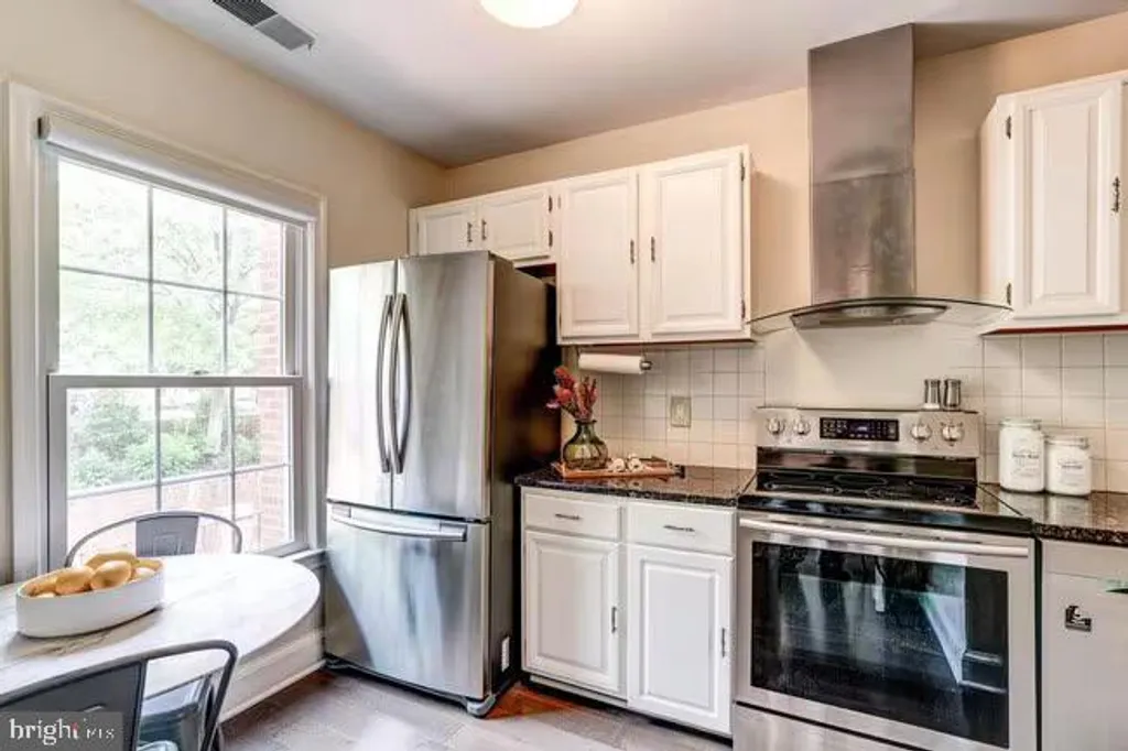 Additional image 6 of 3233 Sutton Place NW Unit A, Washington, DC 20016