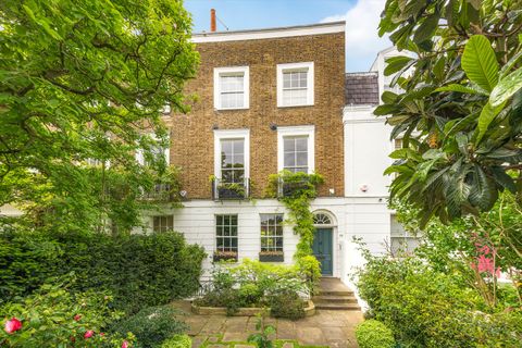 Pembroke Square, London W8