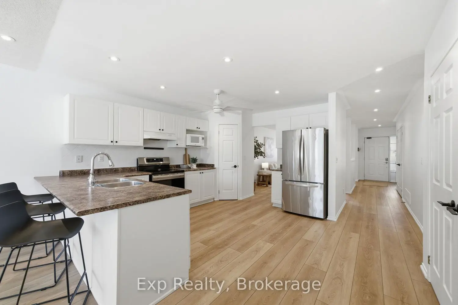 87 Jarvis Drive photo 4