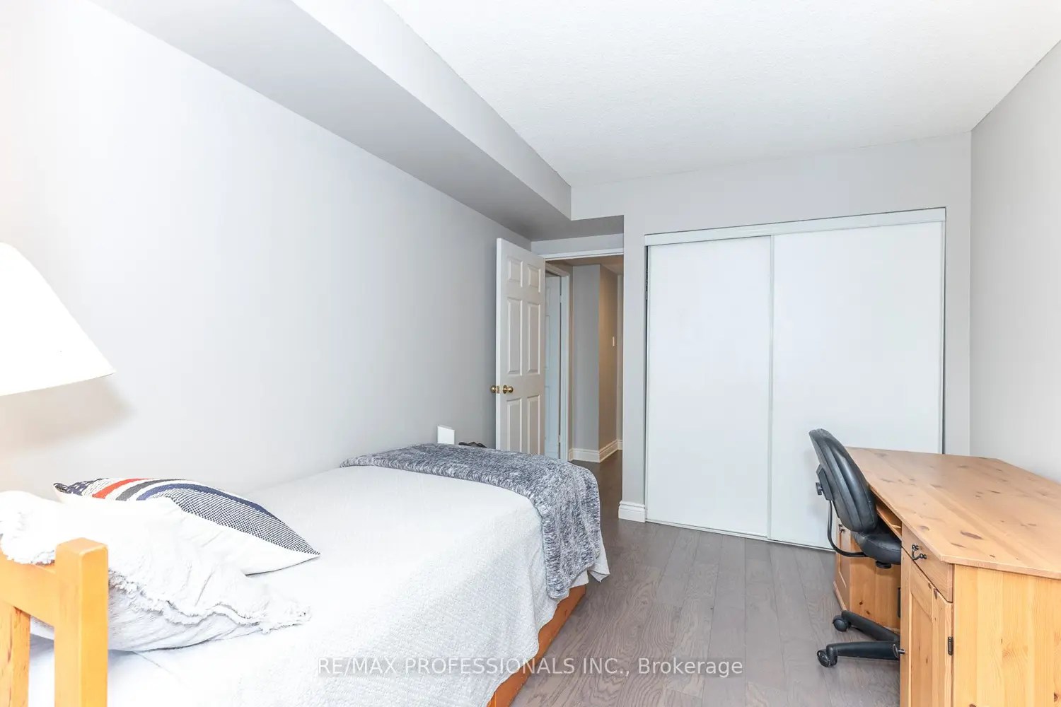Additional image 9 of 2177 Burnhamthorpe Road 702