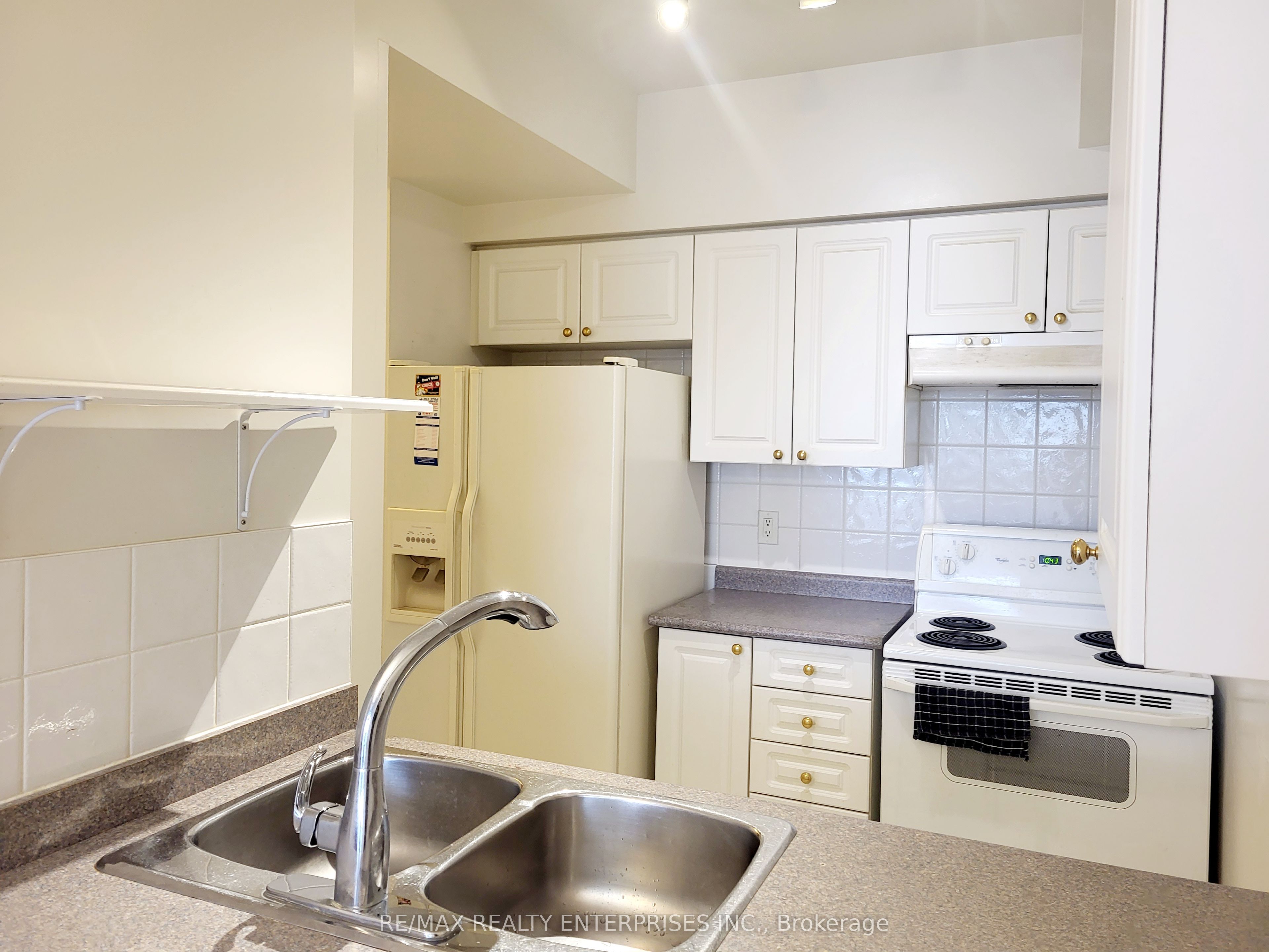 Additional image 2 of 1108-55 Strathaven Drive, Mississauga, ON, L5R 4G9