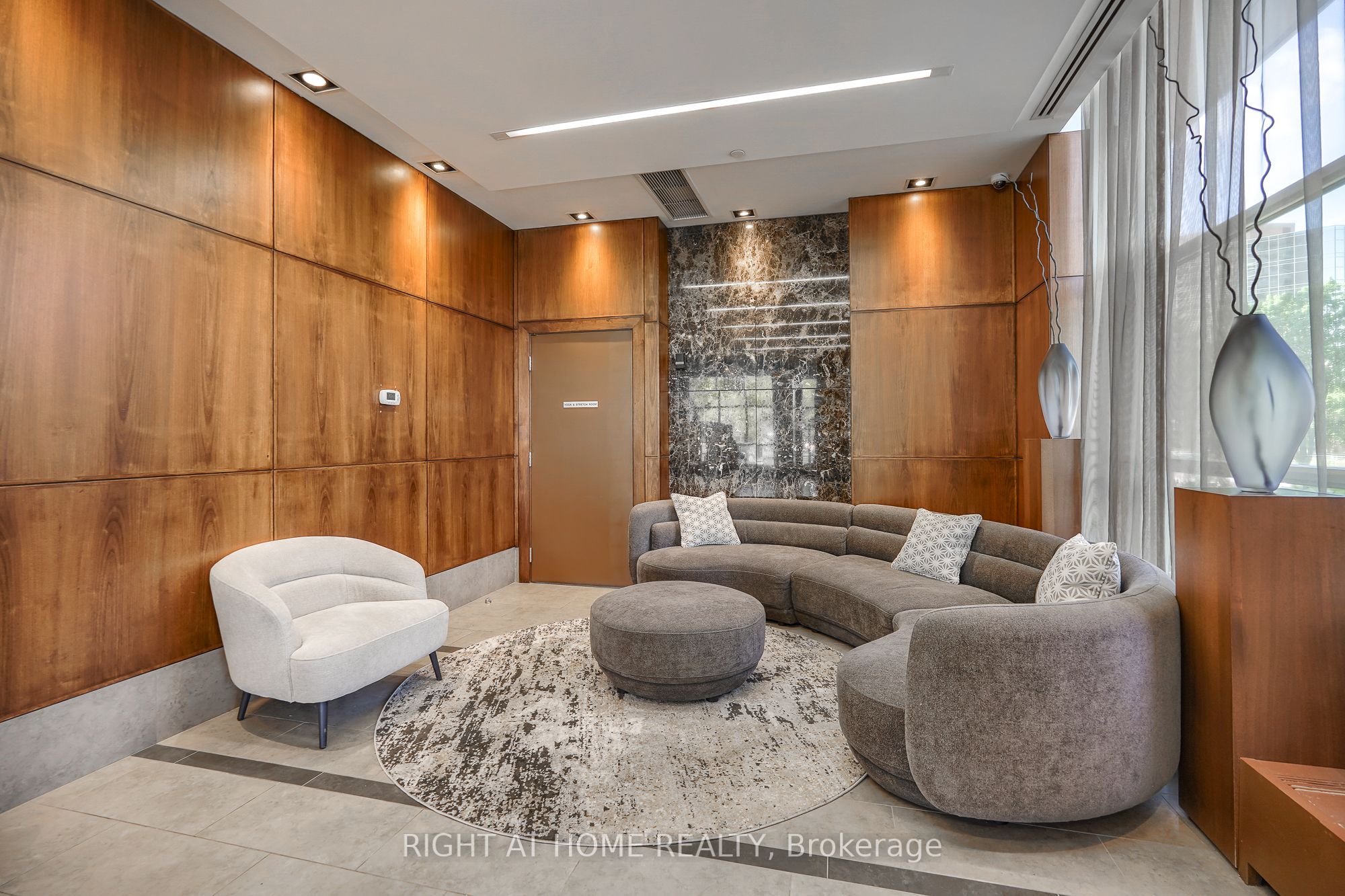 3802-2015 Sheppard Avenue E, Toronto, ON, M2J 0B3 photo 3