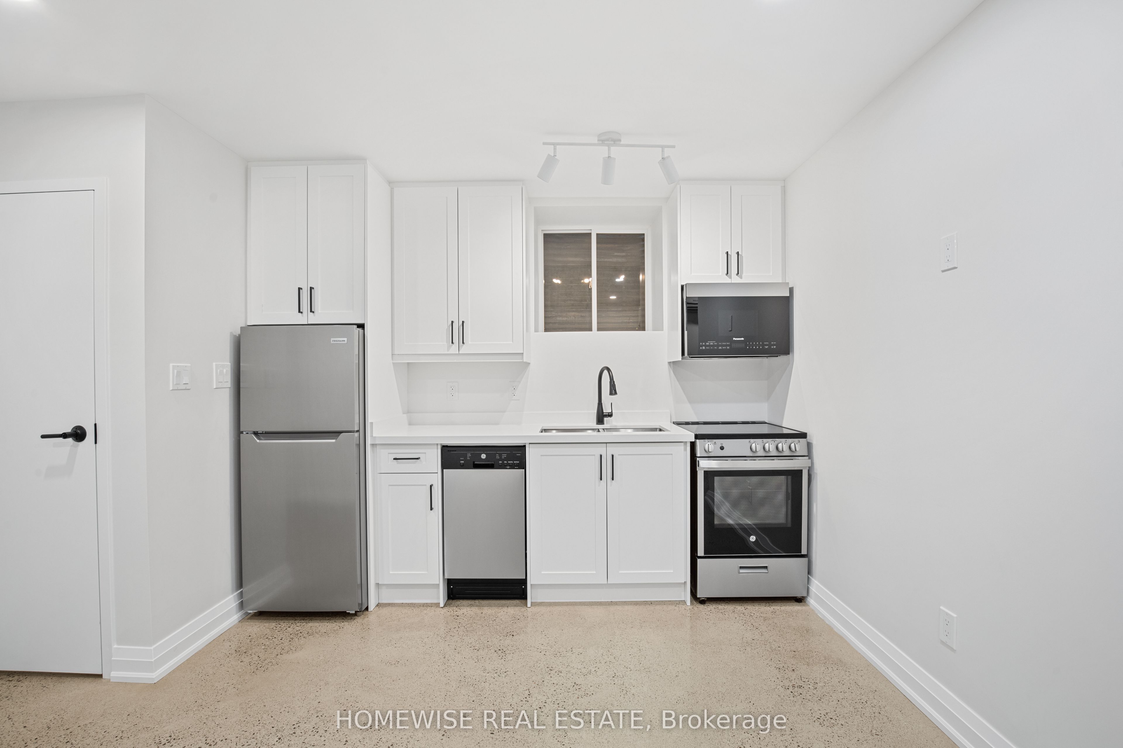 Additional image 5 of 5-2563 Dundas Street W, Toronto, ON, M6P 1X6
