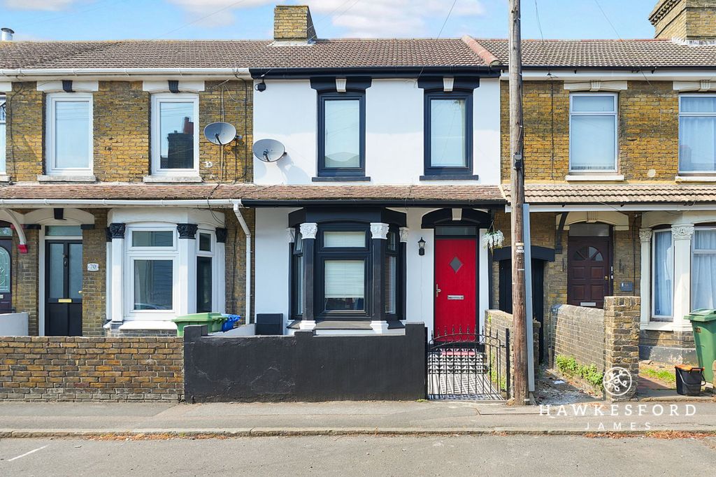 3 bed terraced house for saleCrown Road, Sittingbourne ME10