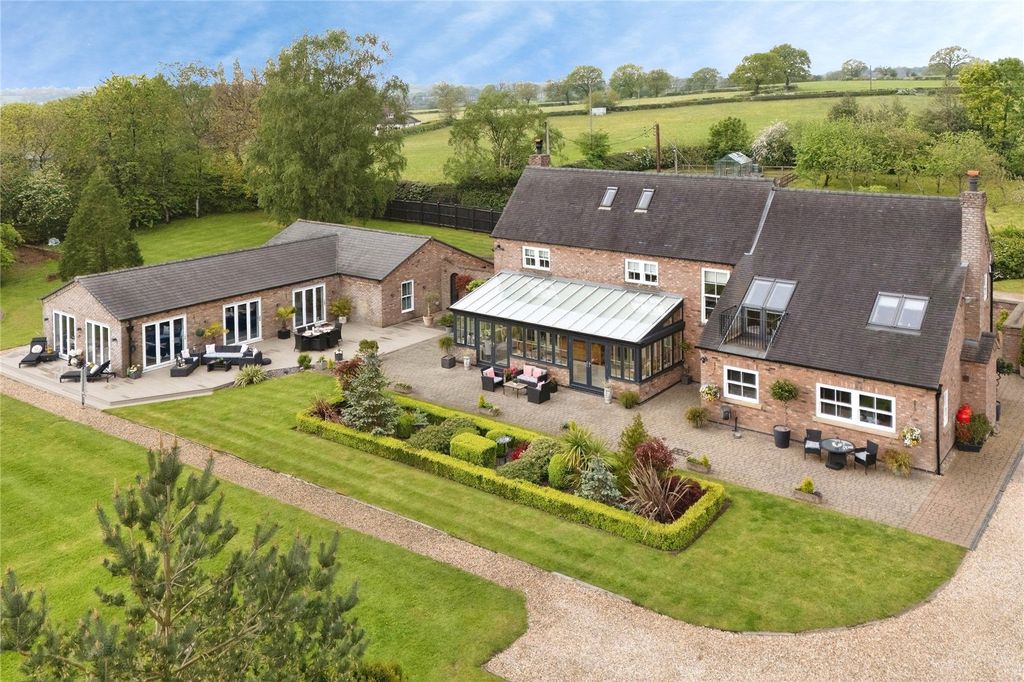 5 bed barn conversion for saleSummer Hill, Milwich, Stafford, Staffordshire ST18