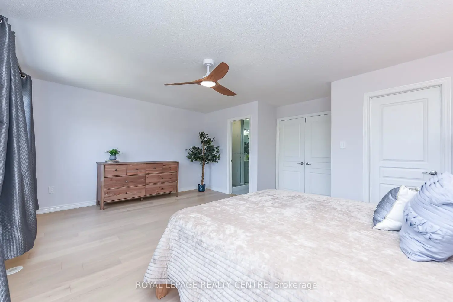 Additional image 13 of 60 Rosewood Avenue 210