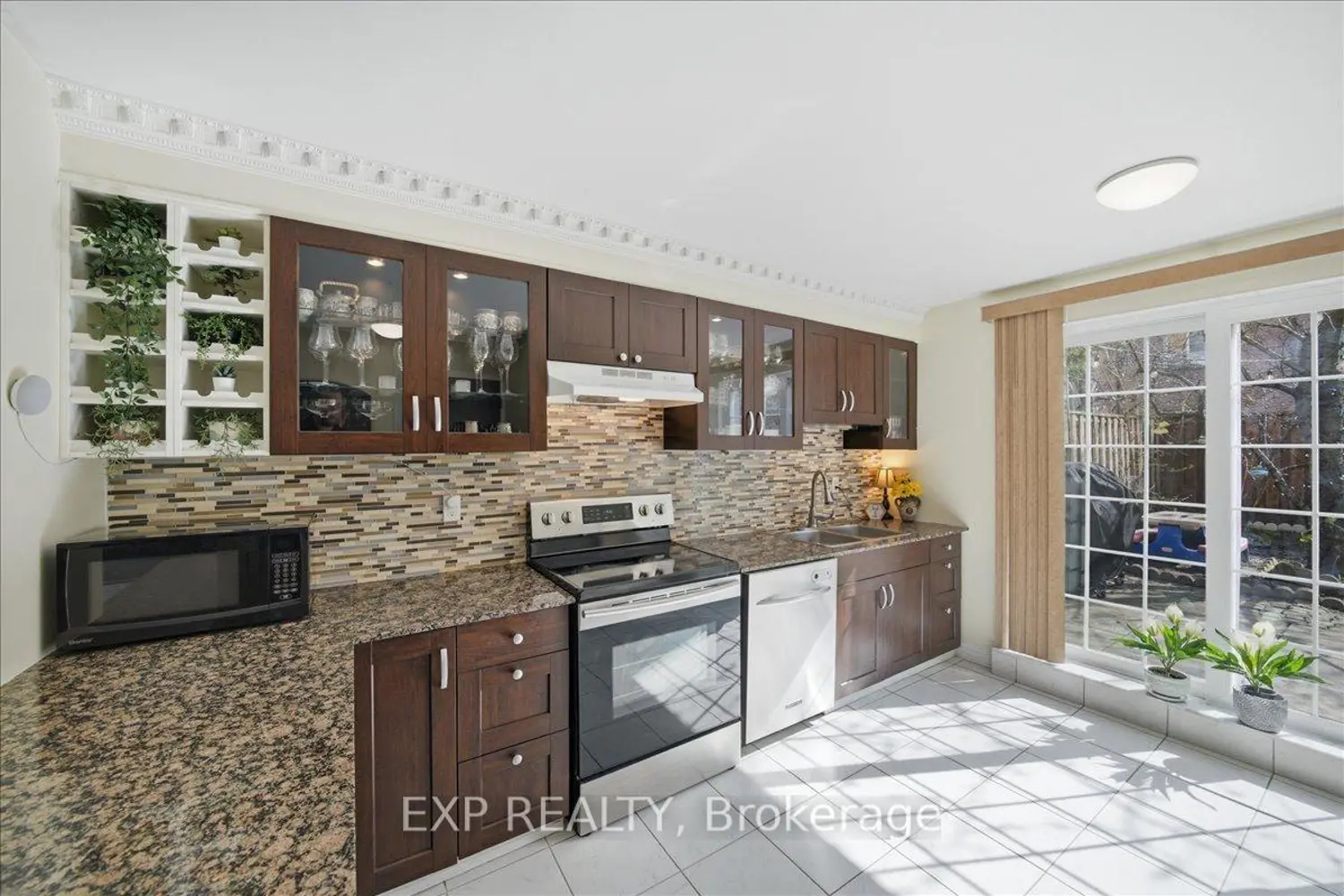 Additional image 3 of 1055 Dundas Street 167