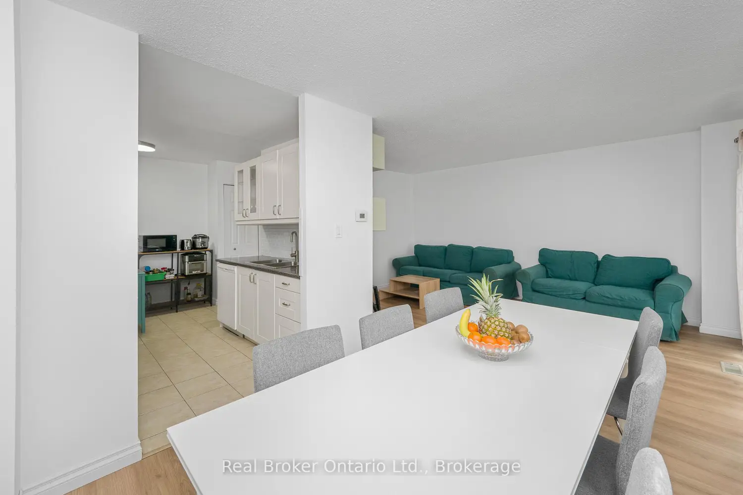 1420 Garth Street 41 photo 5