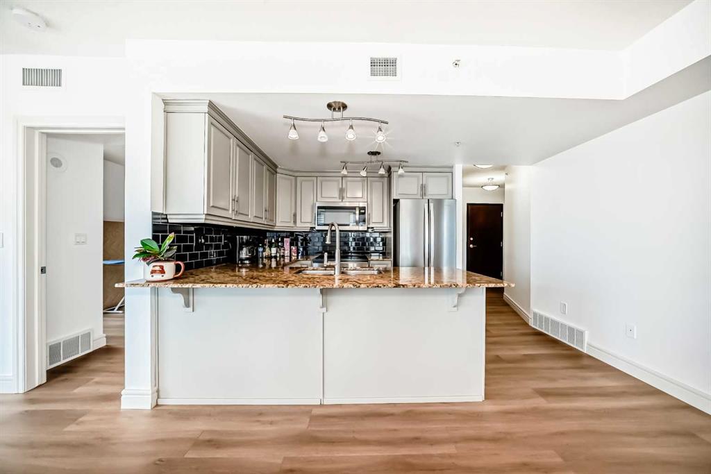 Additional image 3 of 2408-910 5 Avenue SW, Calgary, AB, T2P 0C3