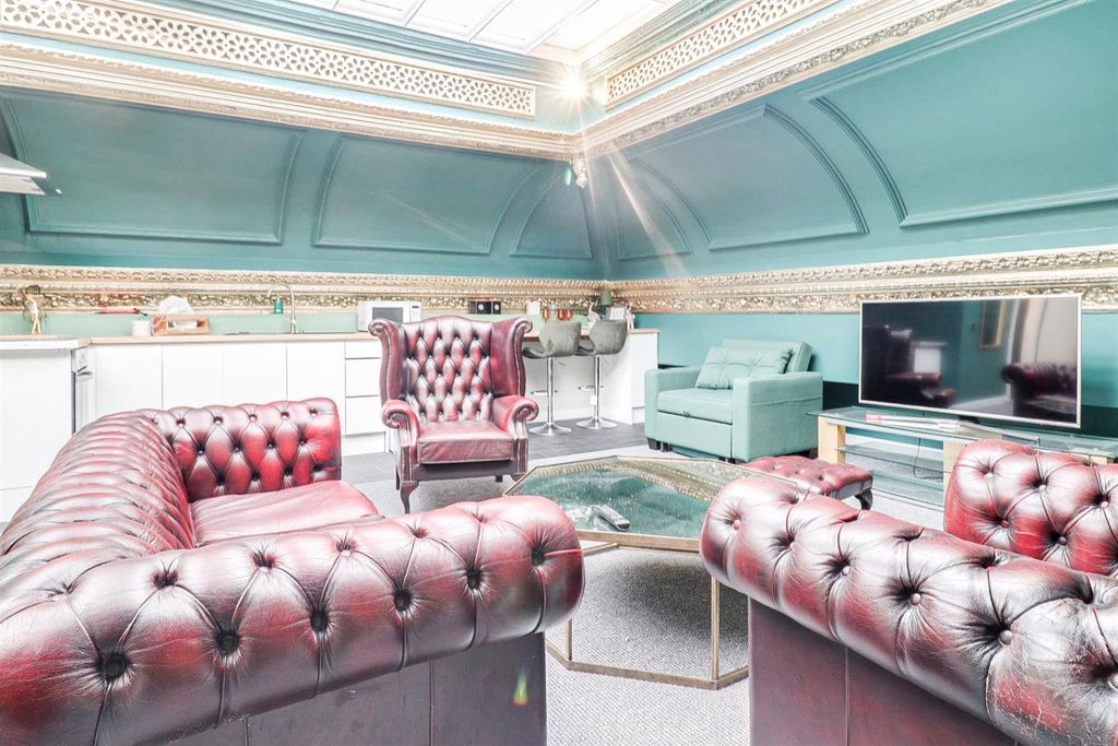 6 bed flat for saleStanley Street, Southport, Merseyside PR9