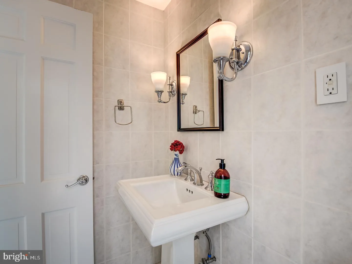 Additional image 88 of 3147 O Street NW, Washington, DC 20007