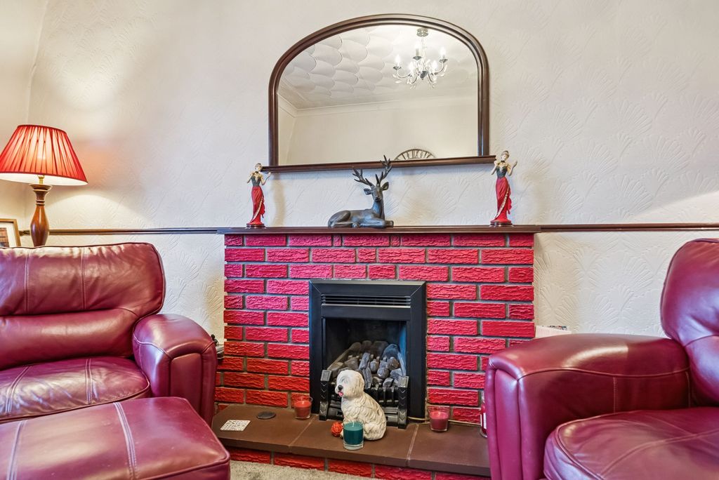 Additional image 6 of 2 bed flat for sale2/2, 4 Lorne Street, Helensburgh G84