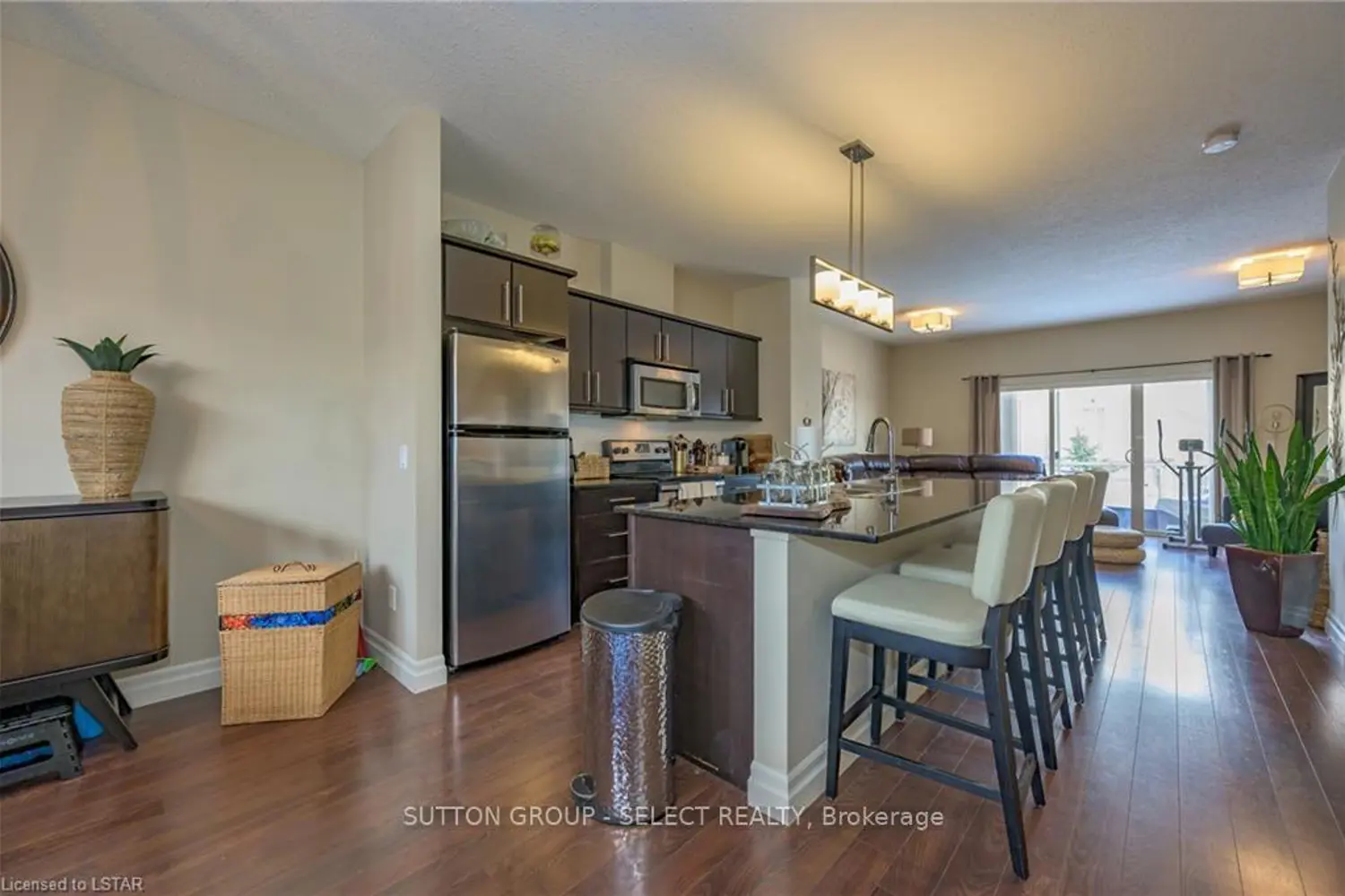Additional image 12 of 1850 Beaverbrook Avenue 3