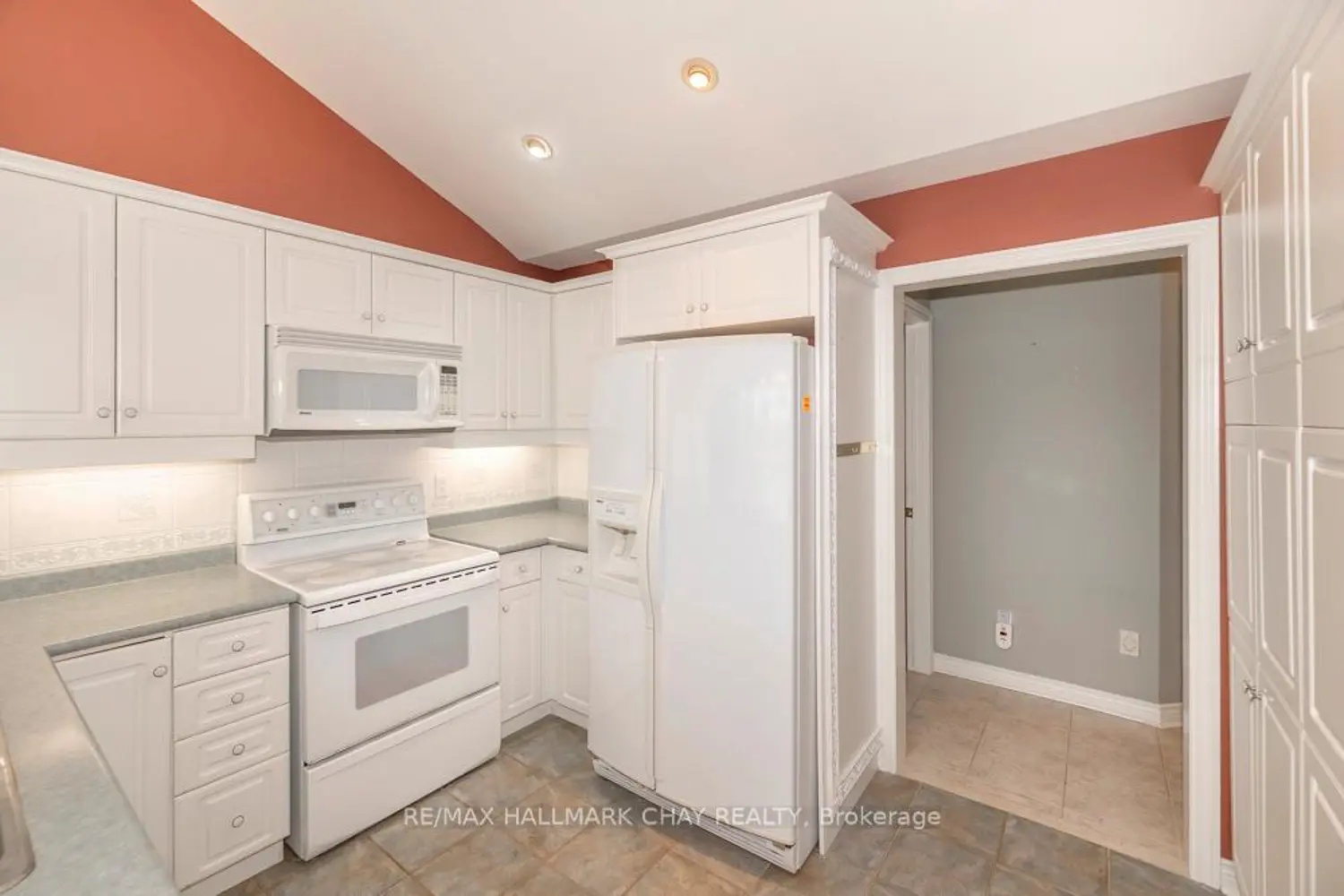 Additional image 6 of 65 Sunset Boulevard