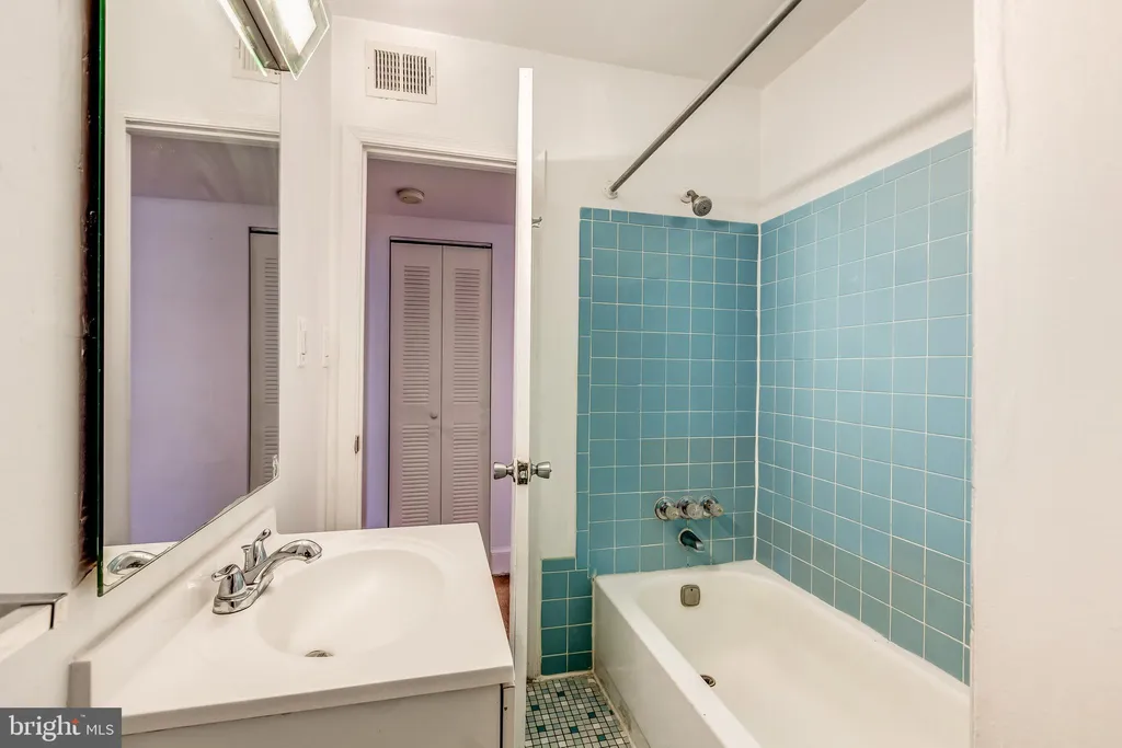 Additional image 16 of 3060 16th Street NW Unit 308, Washington, DC 20009