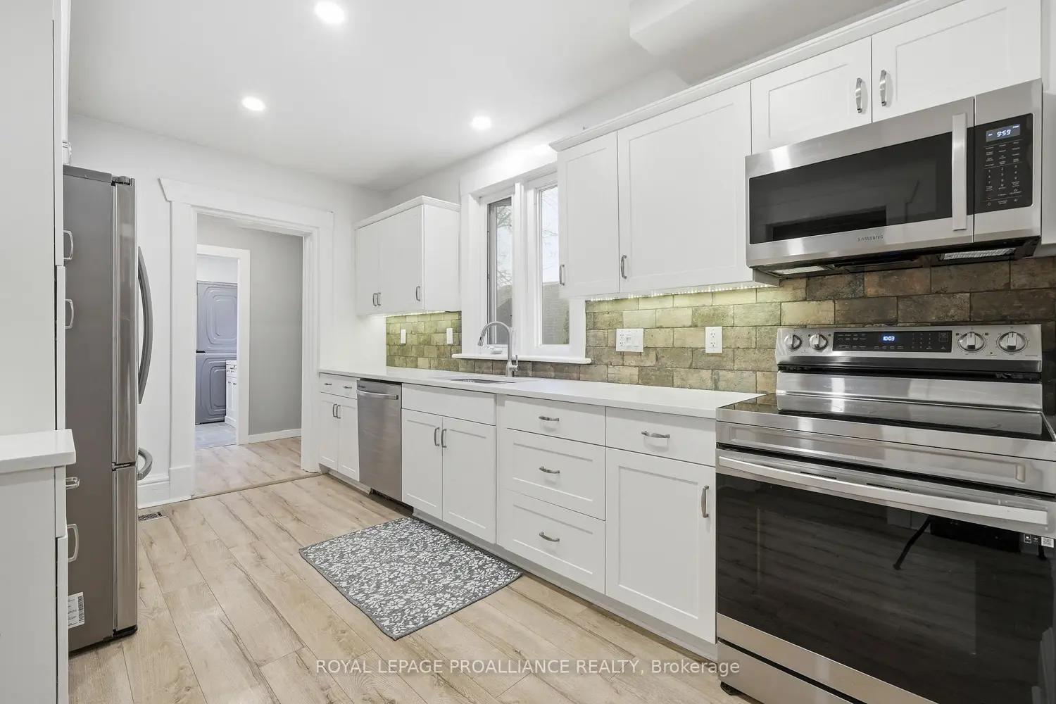 Additional image 3 of 95 Chatham Street