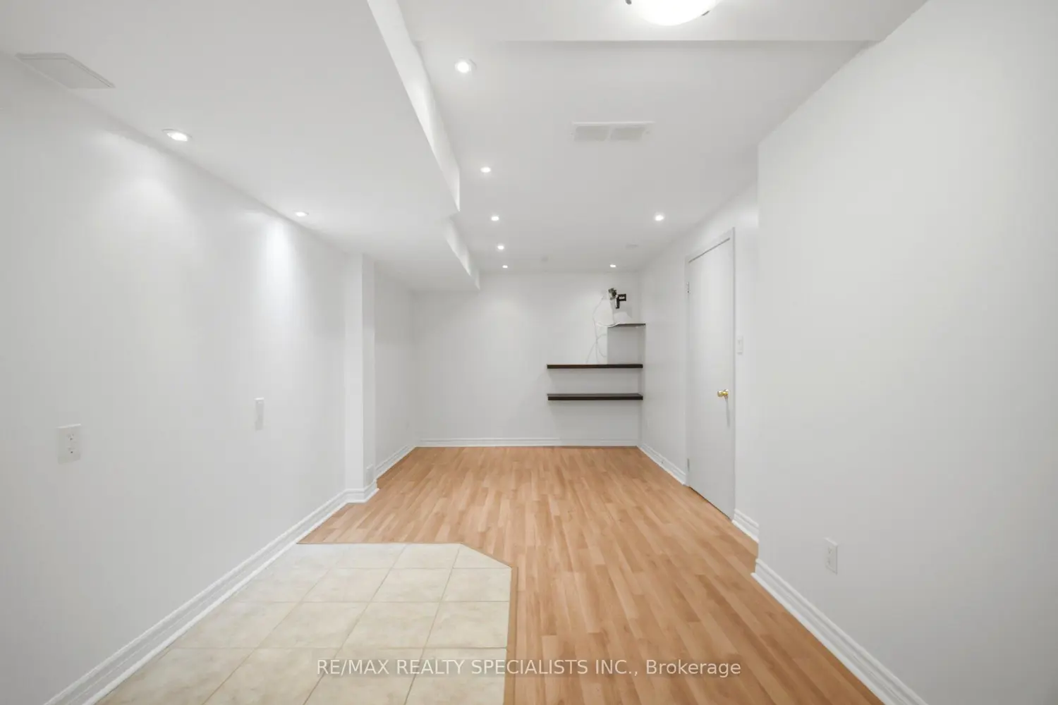 Additional image 15 of 3855 Thomas Street