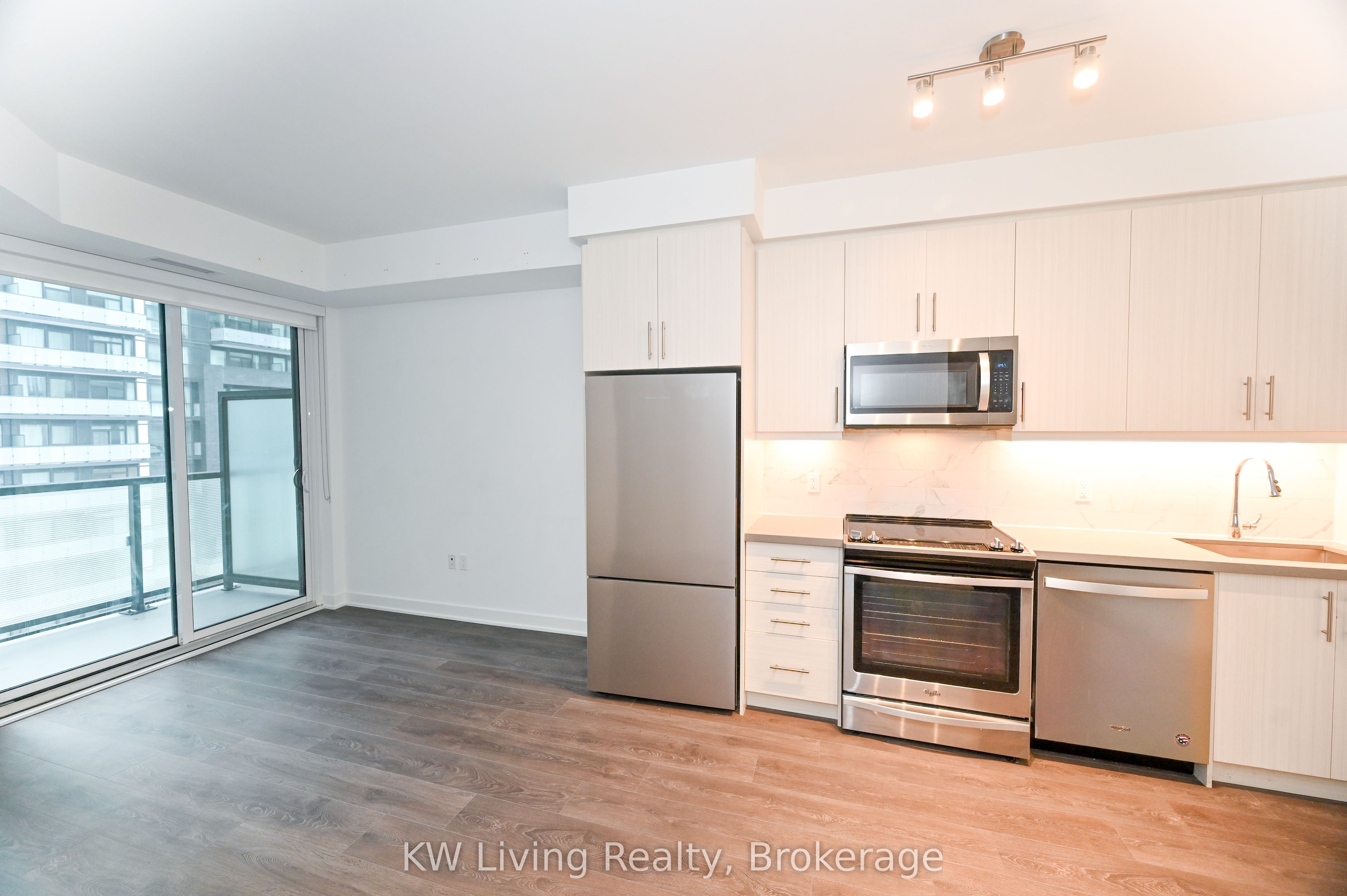 Additional image 6 of 613-85 Oneida Crescent, Richmond Hill, ON, L4B 0A6
