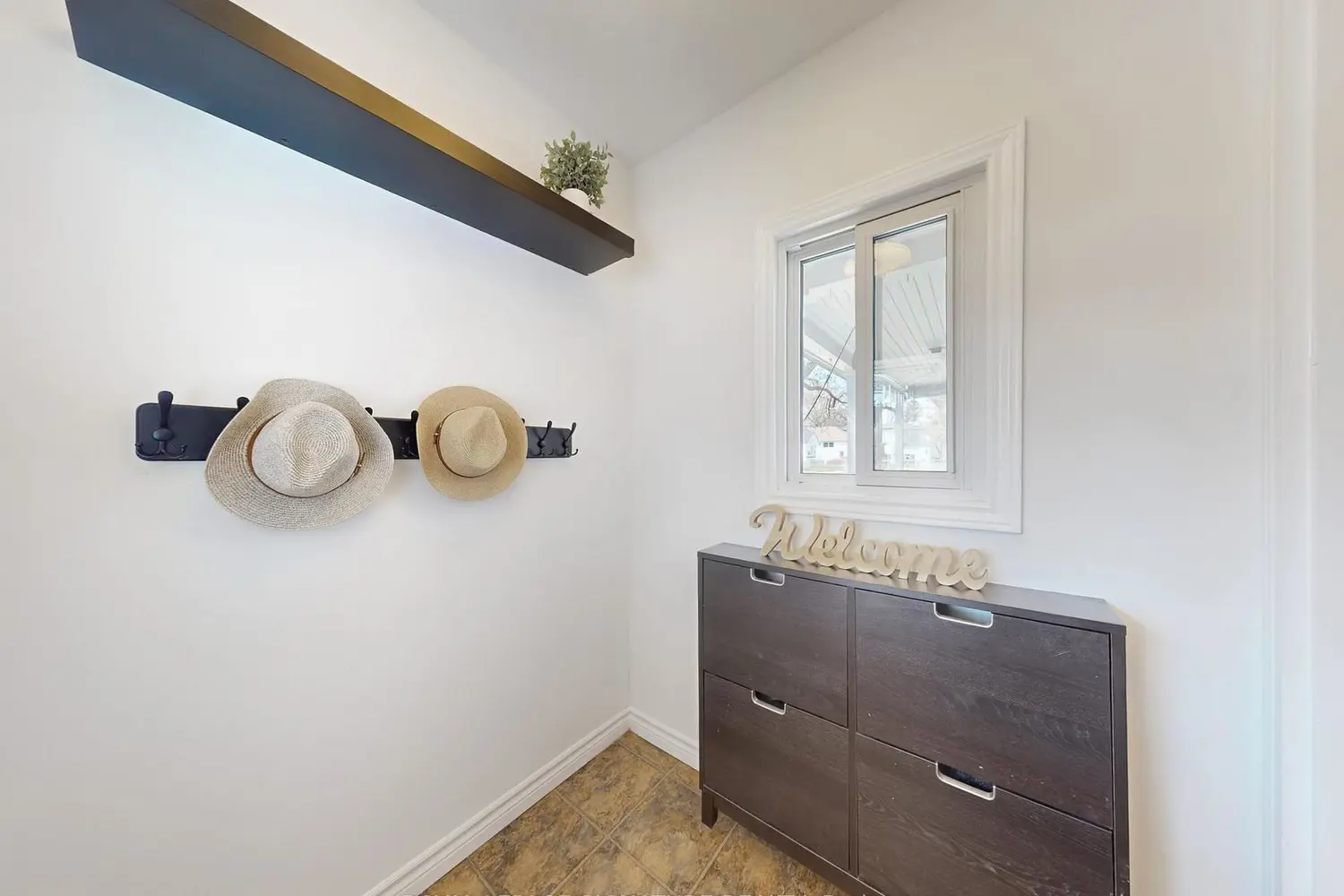 79 Meighen Avenue photo 4