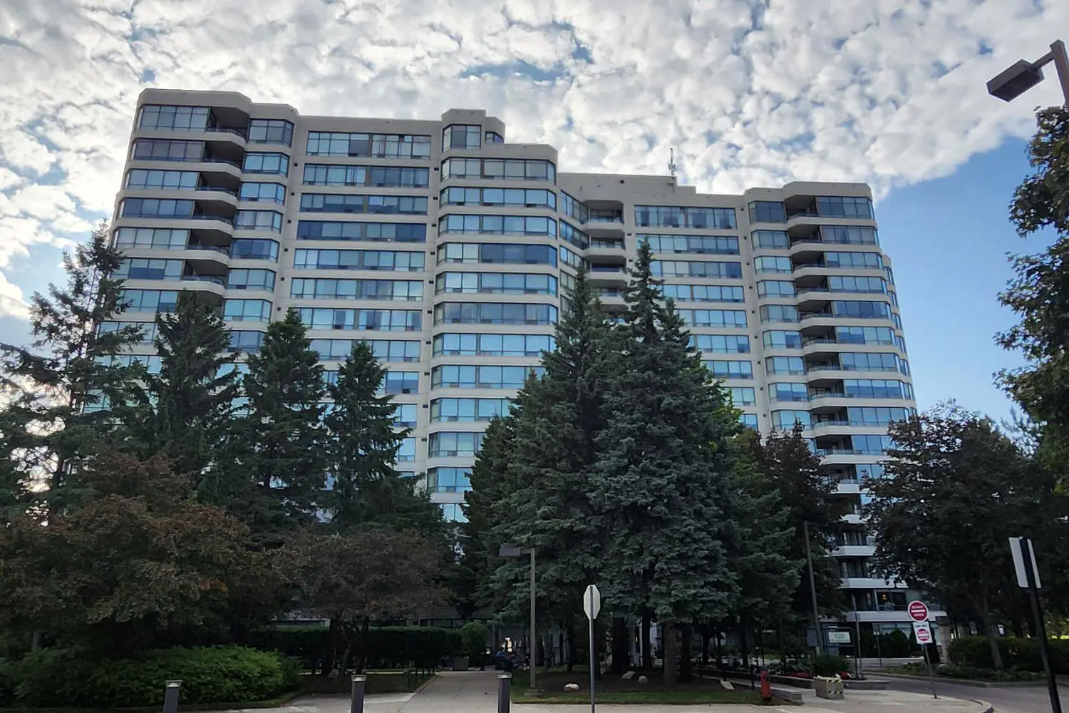 120 Promenade Circle 910