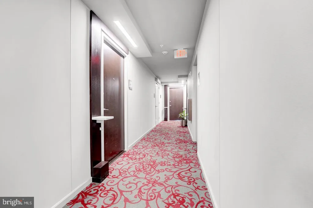 Additional image 3 of 460 New York Ave NW Unit 405, Washington, DC 20001