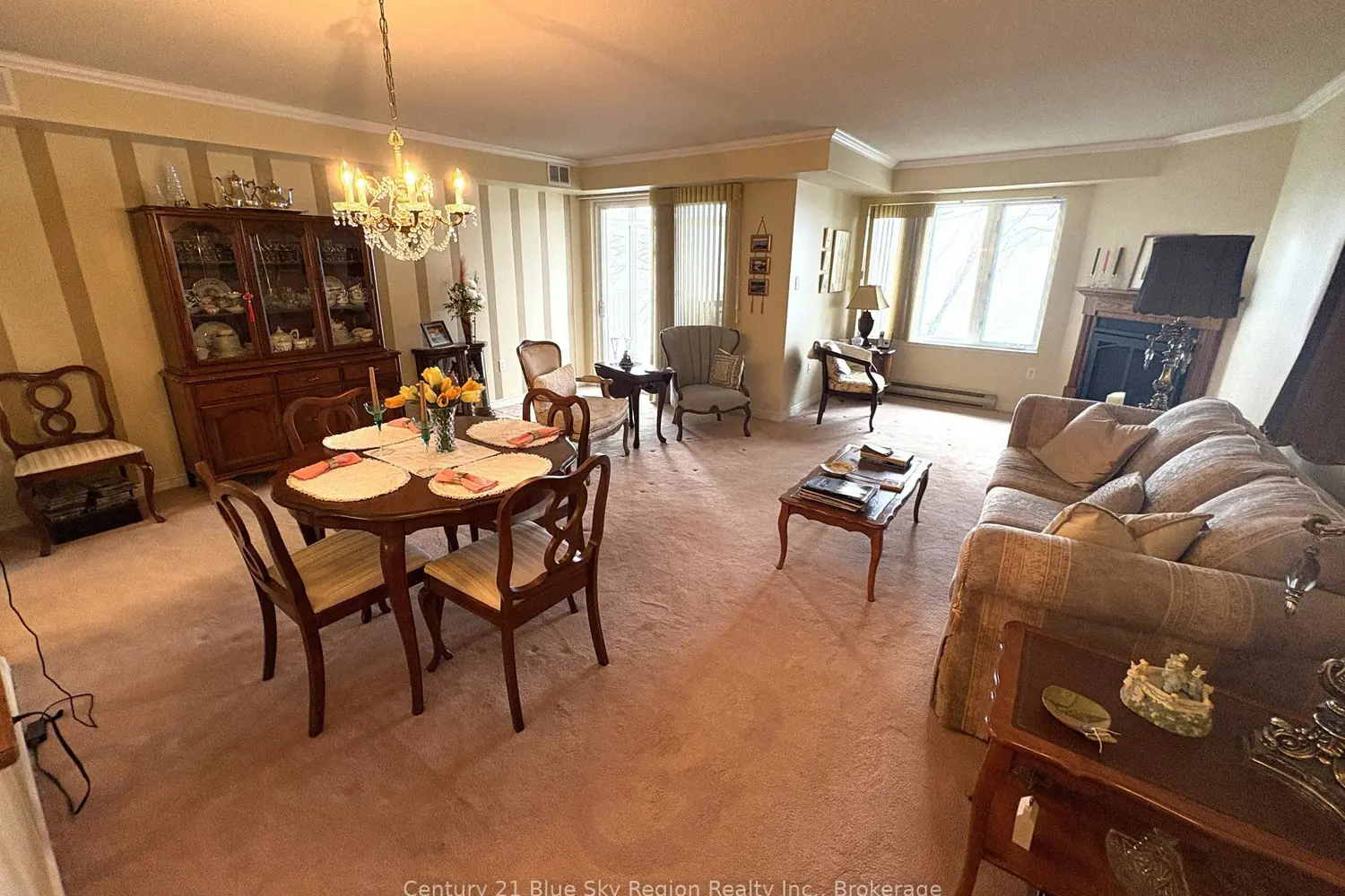 Additional image 9 of 469 Lakeshore Drive 301