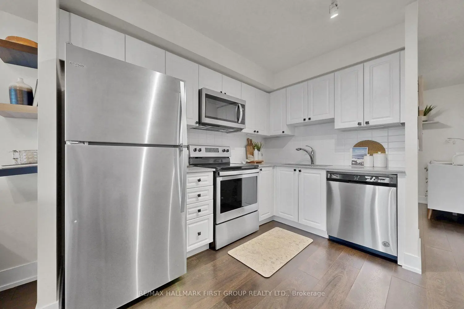 Additional image 7 of 1255 Bayly Street 605