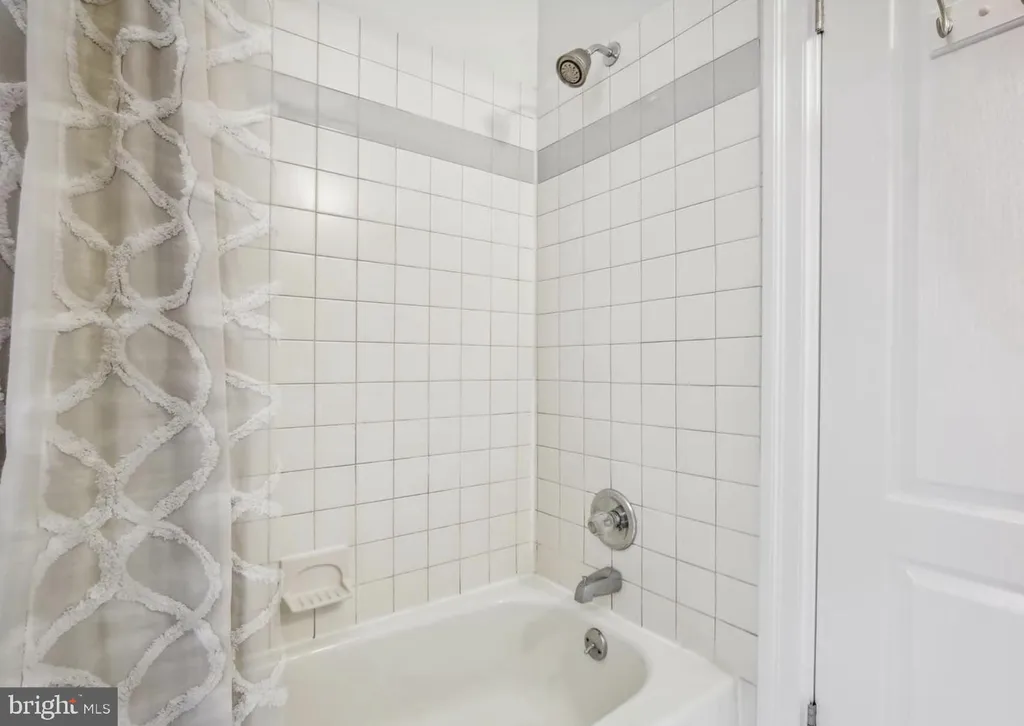 Additional image 11 of 1730 New Hampshire Avenue NW Unit 13, Washington, DC 20009