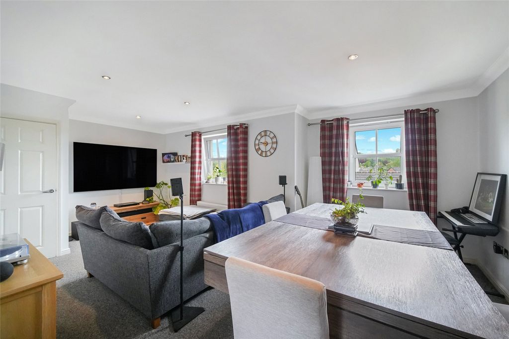 Additional image 9 of 2 bed flat for saleTollbraes Road, Bathgate, West Lothian EH48