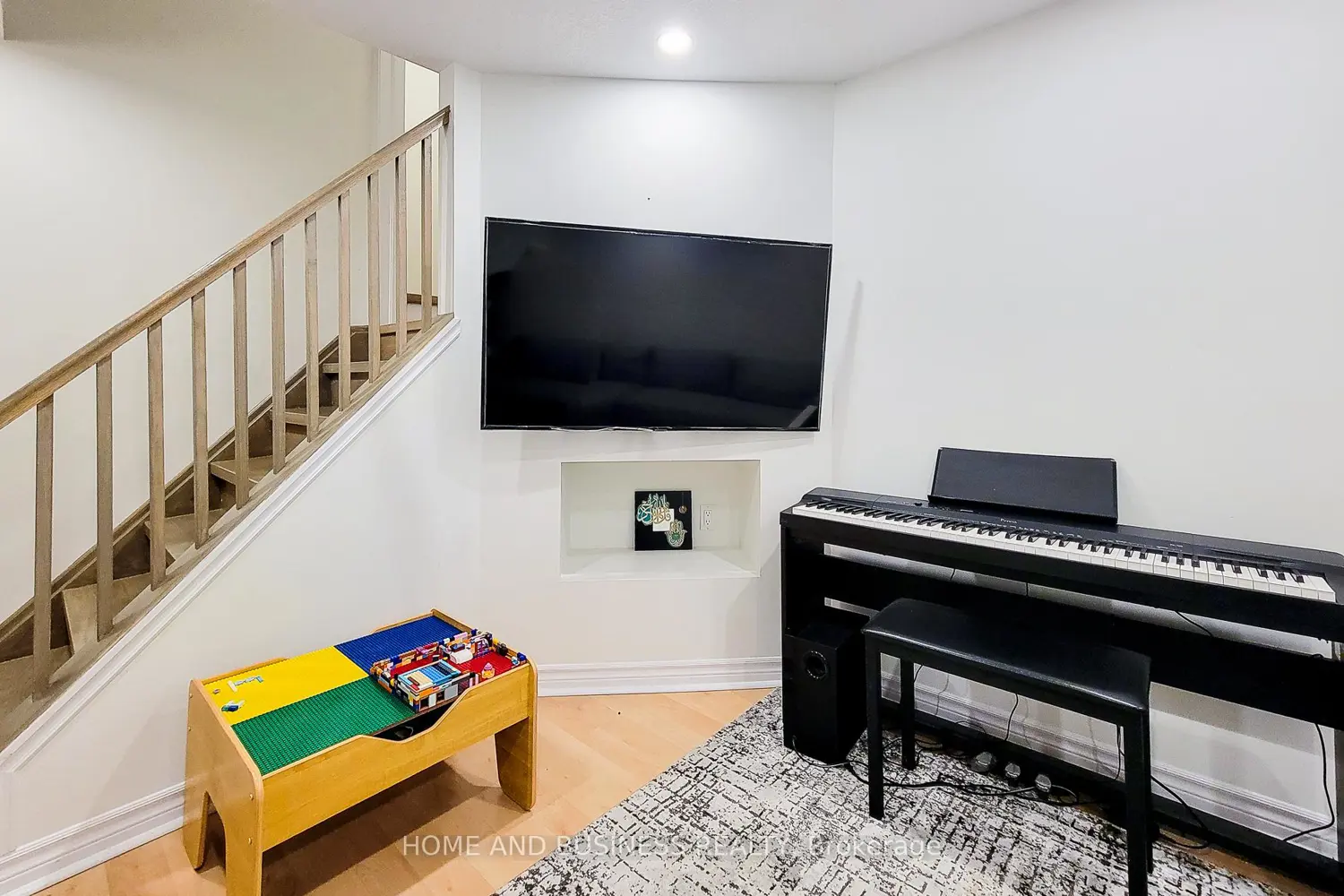 Additional image 16 of 2374 Baintree Crescent
