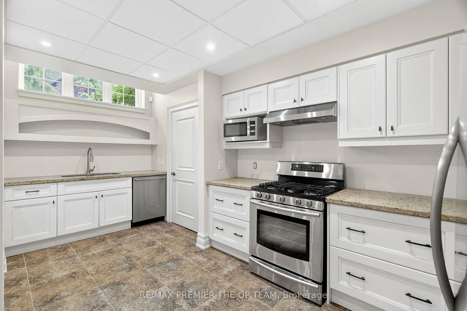 Additional image 16 of 24 Grand Vellore Crescent