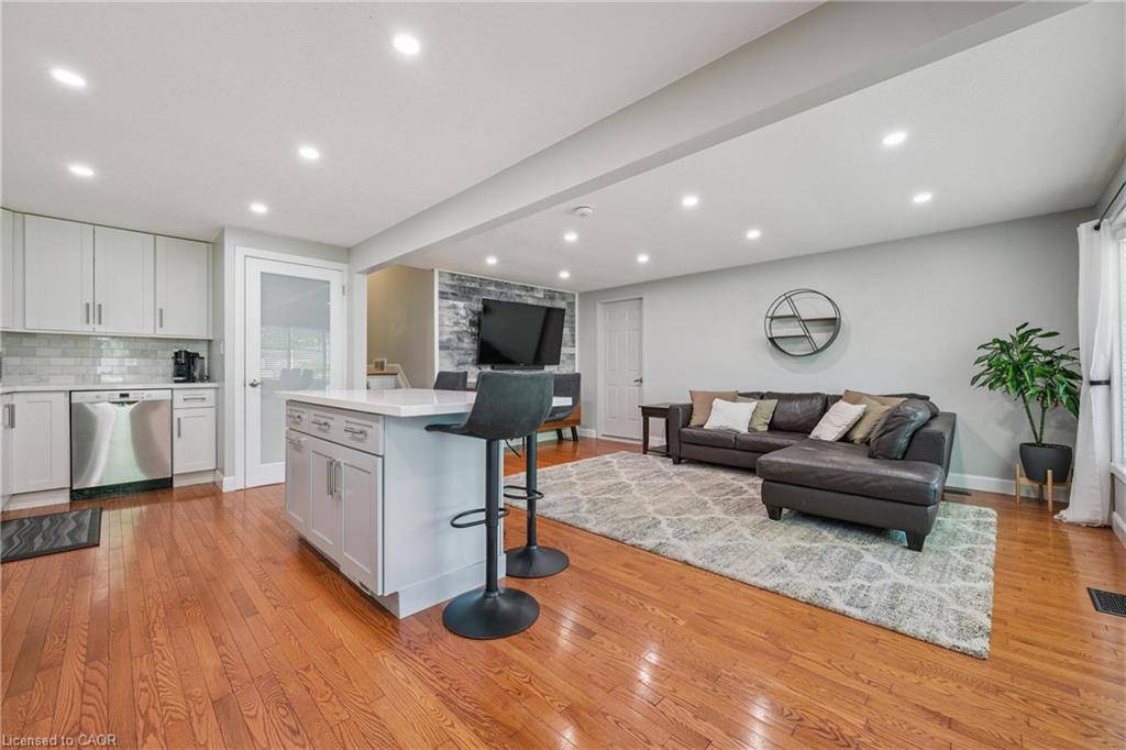Additional image 4 of 401 Midwood Crescent, Waterloo, ON, N2L 5N4