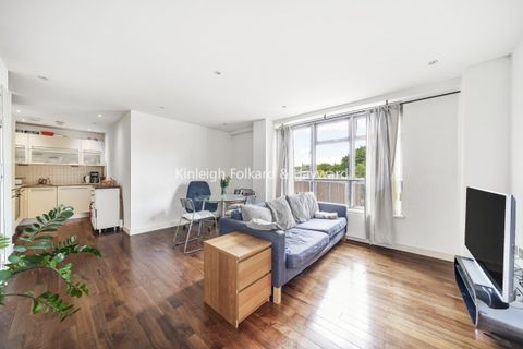 The Broadway, Crouch End, London N8